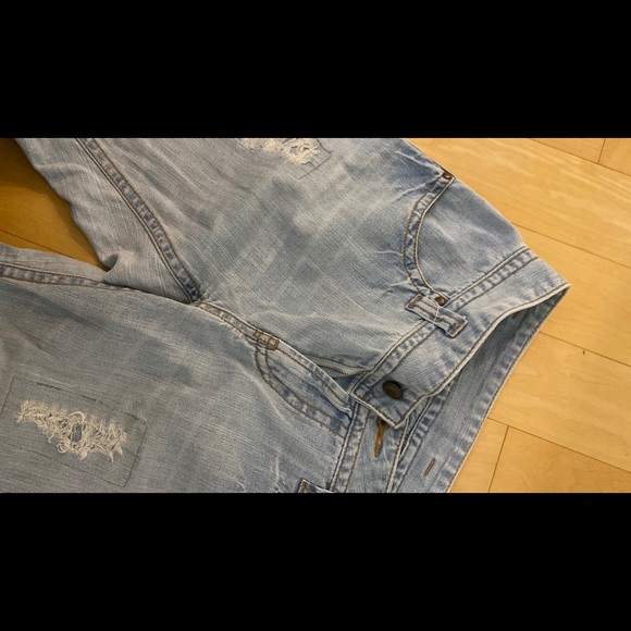 Distressed Jeans - Picture 6 of 6